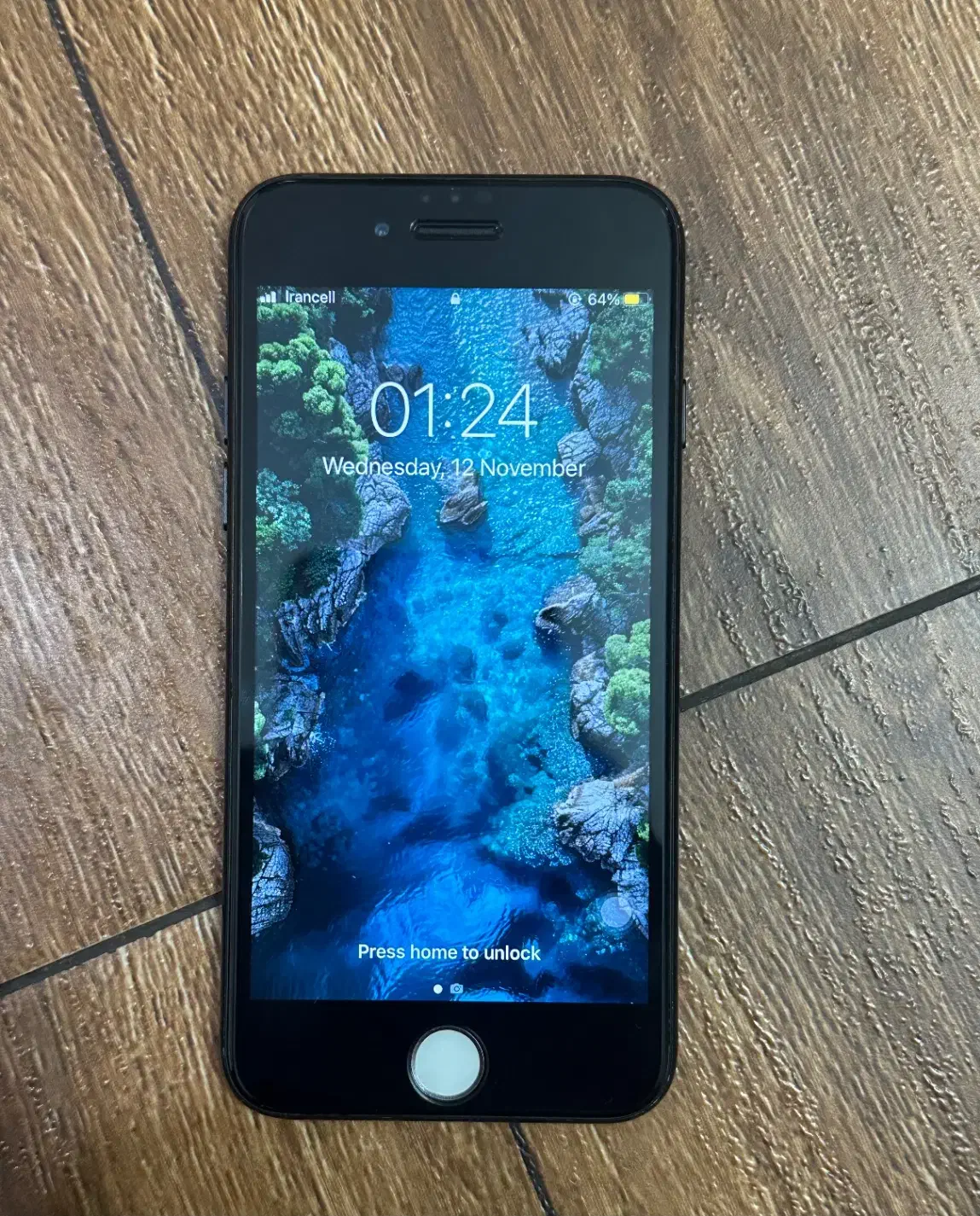 آیفون ۷ مشکی ۱۲۸ گیگ ۱۷۷۸|موبایل|ساری, |دیوار