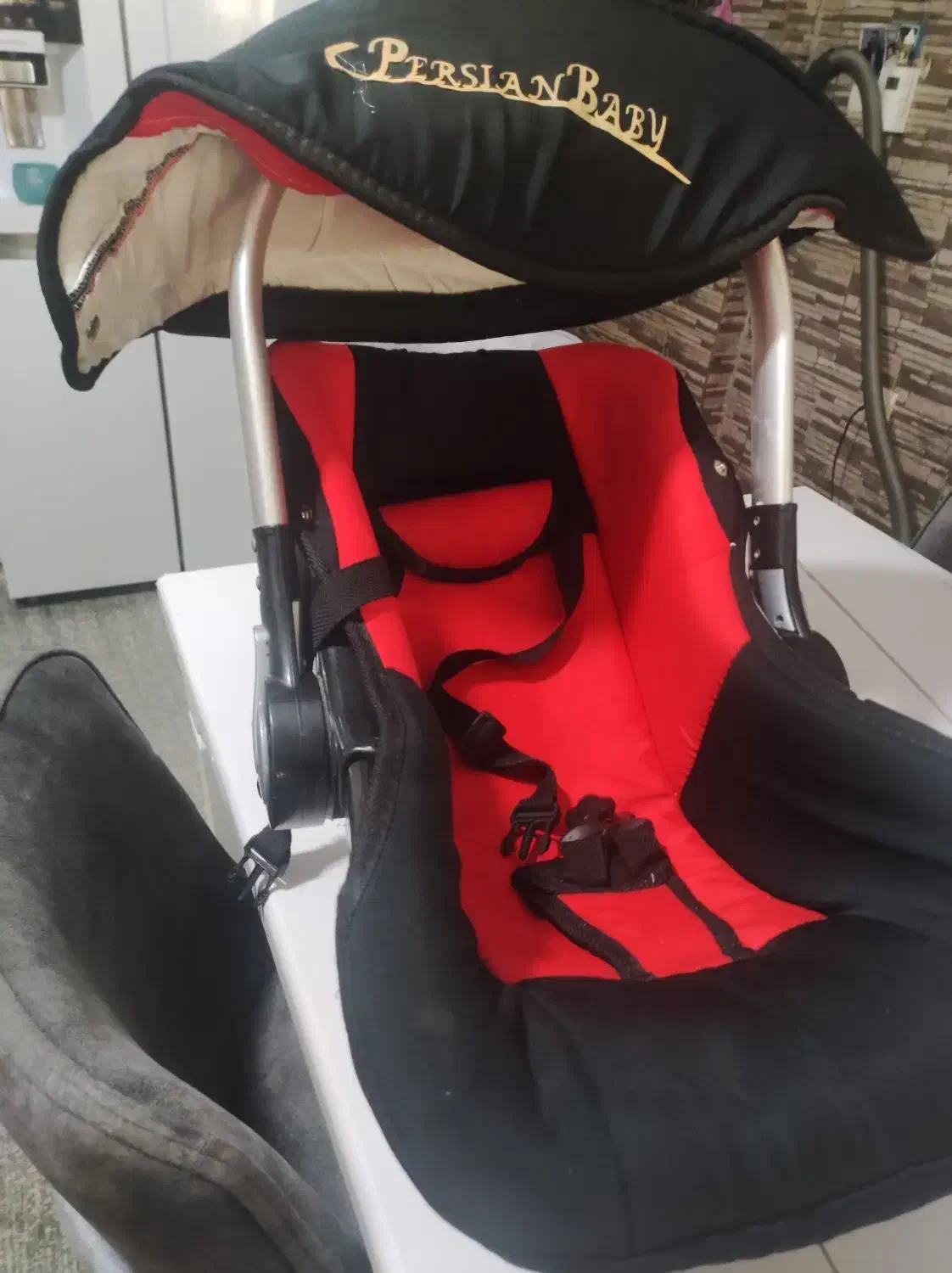 کریر|کالسکه و لوازم جانبی|قم, بنیاد|دیوار