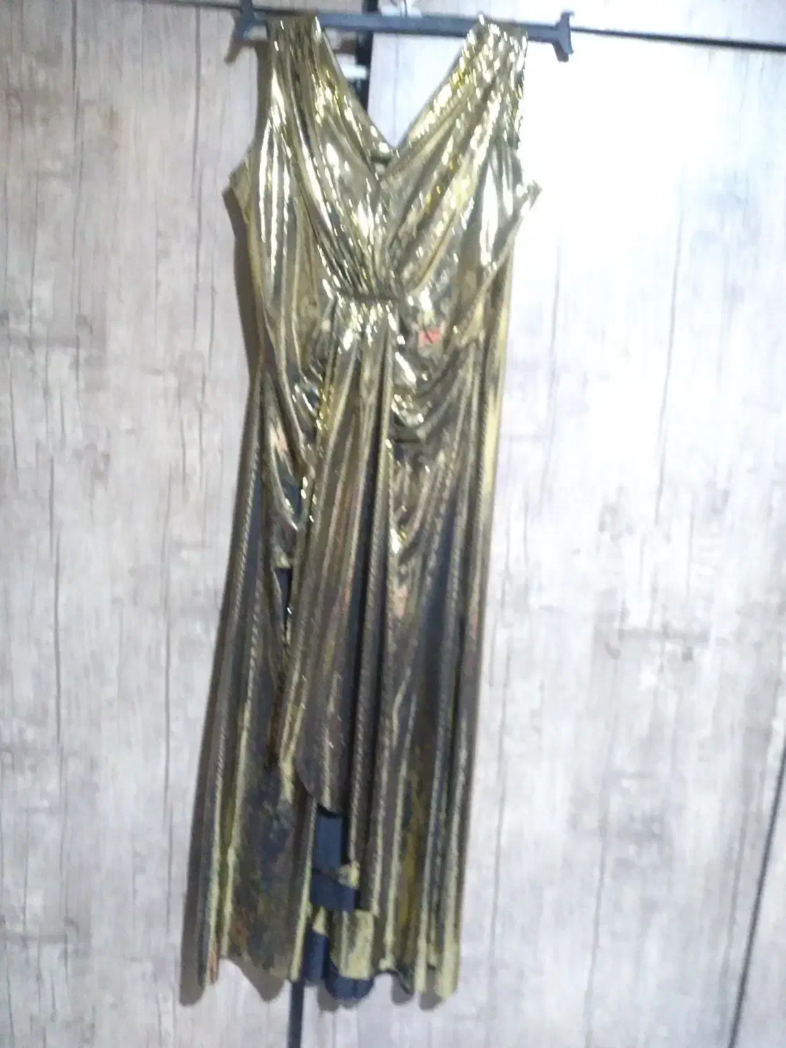 دوهددلباس مجلسی طلایی ومشکی خیلی شبک بفروش میرسد|لباس|شاهینشهر, شهرک گلدیس|دیوار