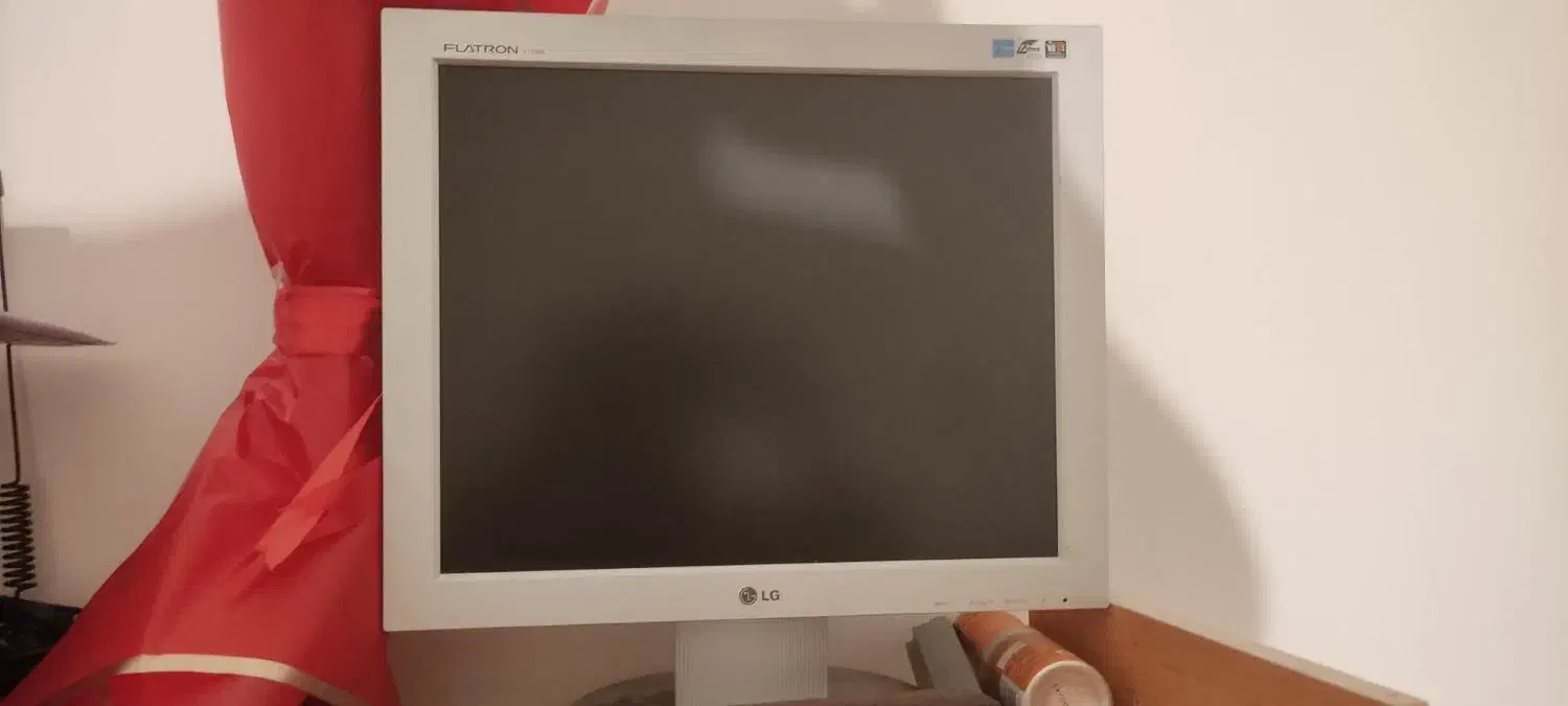 کامپیوتر گرین درحد نو|رایانه رومیزی|خاش, |دیوار