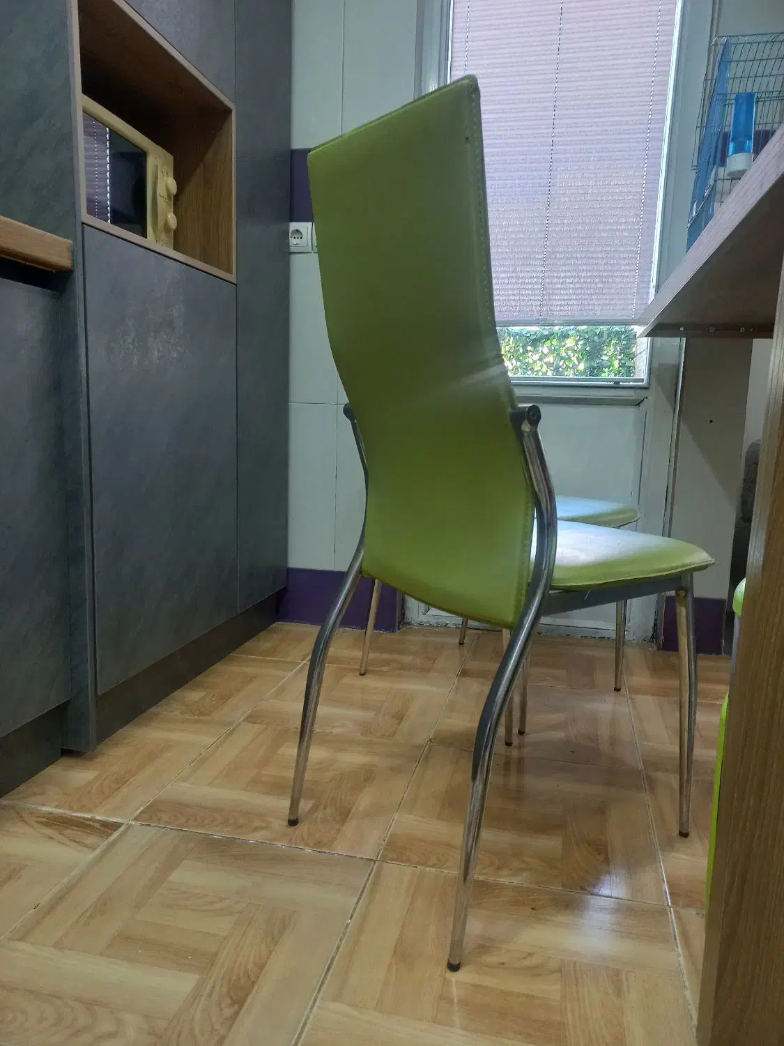 ۲ عدد صندلی|صندلی و نیمکت|قزوین, |دیوار