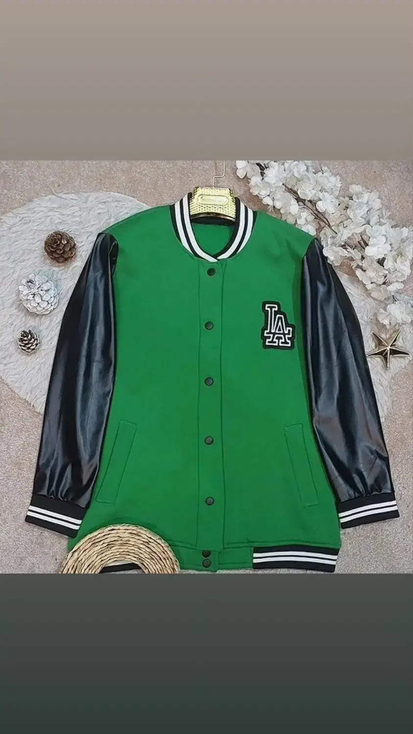 پوشاک زنانه|لباس|ایوان, |دیوار