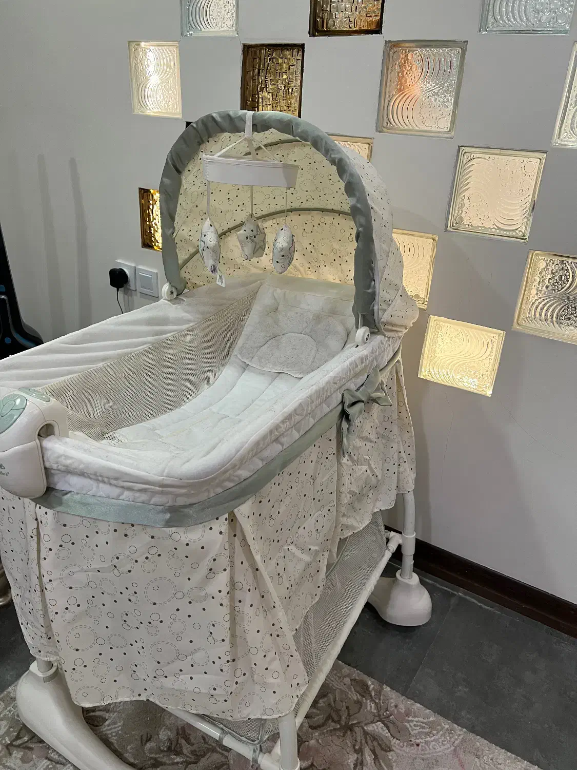 گهوارهو تخت کنار مادر|تخت و صندلی بچه|شهریار, شهریار|دیوار