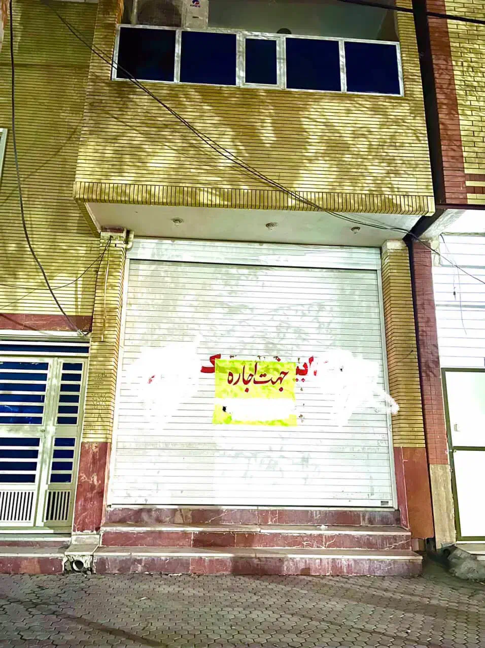 اجاره مغازه ۷۰ متری چهارراه مهمانپذیر|اجارهٔ مغازه و غرفه|جیرفت, |دیوار