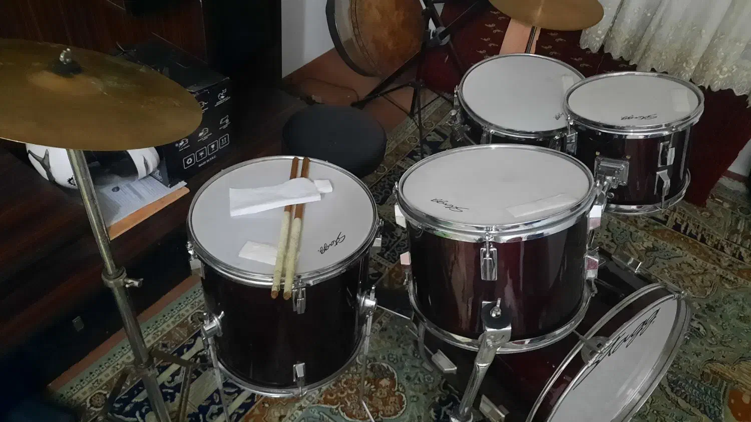 آلات موسیقی|درام و پرکاشن|بندر گز, |دیوار