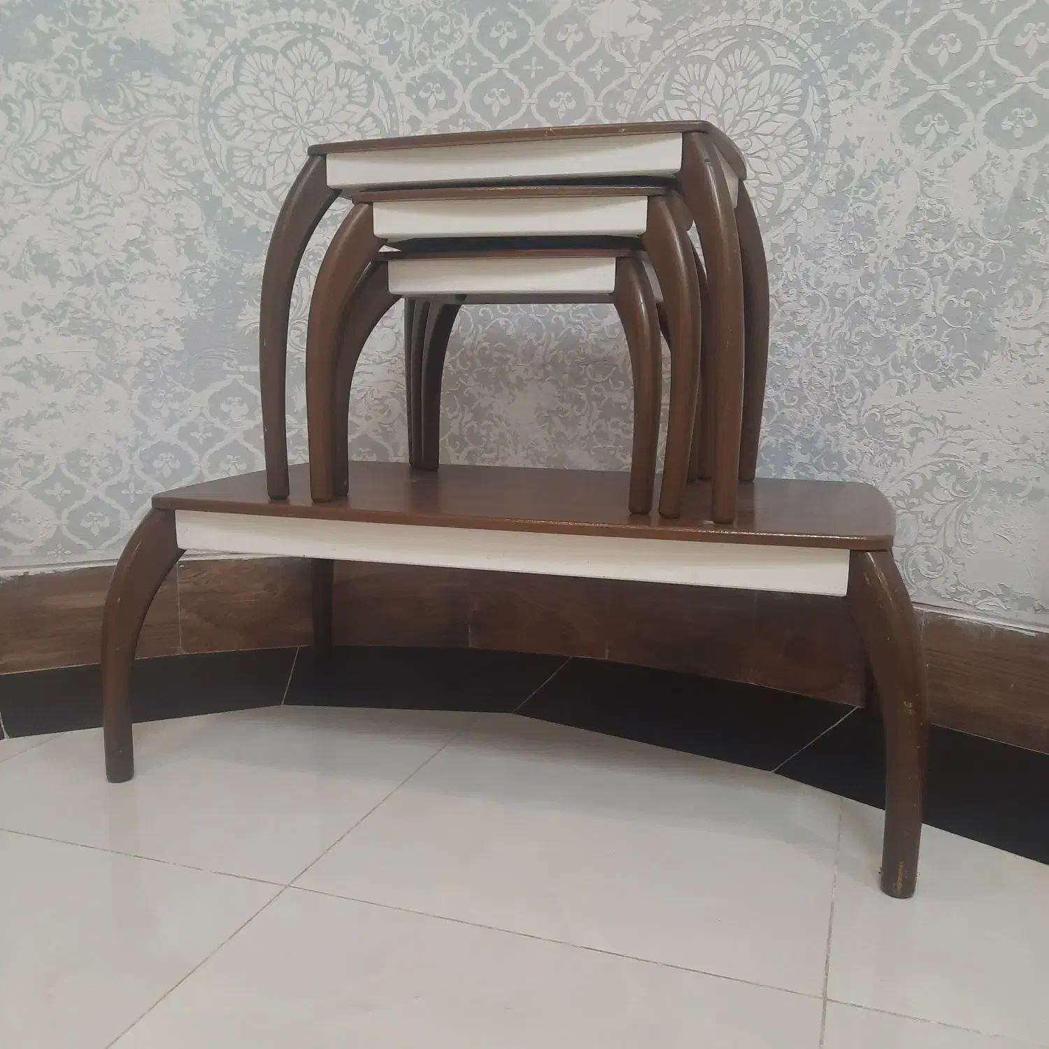 یک عدد میز جلو مبلی و سه عدد گل میز|مبلمان خانگی و میز عسلی|فسا, |دیوار