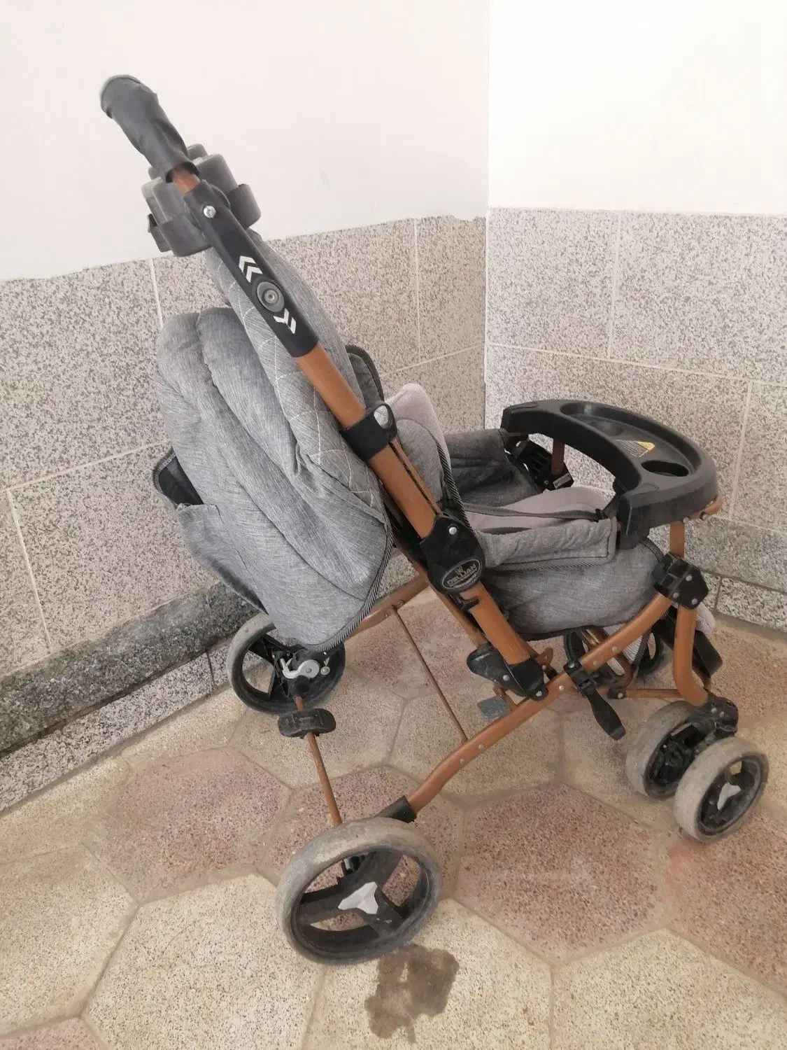 کالسکه وکریردرحدنو|کالسکه و لوازم جانبی|نیشابور, میدان حافظ|دیوار