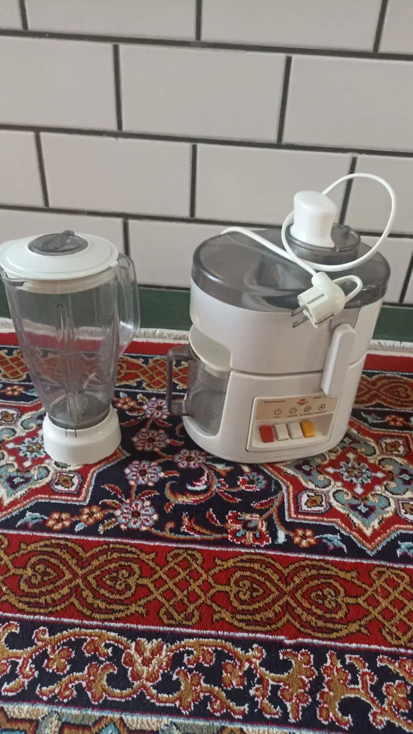 ابمیوه گیر پارس خزر کاملا سالم همراه کارتن|آبمیوه‌گیر و آب‌مرکبات‌گیر|خرم‌آباد, |دیوار