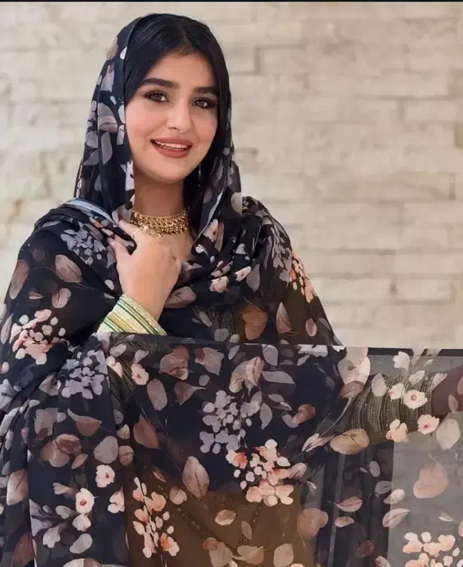 فروش چادرولیسی نگین کاری ودوخت چادرانجام میشود|لباس|میناب, |دیوار