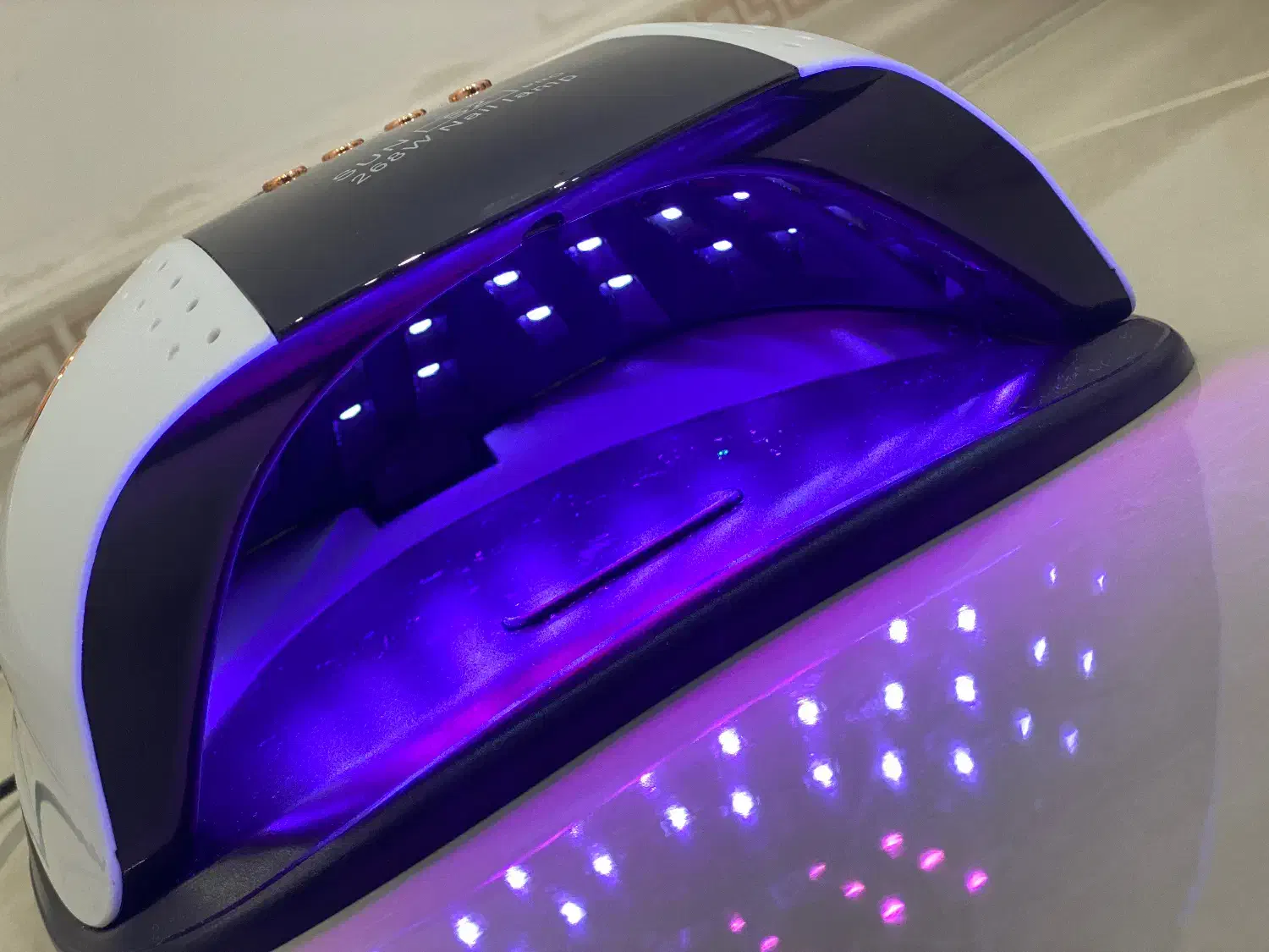 وسایل کاشت ناخن|آرایشگاه و سالن‌های زیبایی|اراک, |دیوار