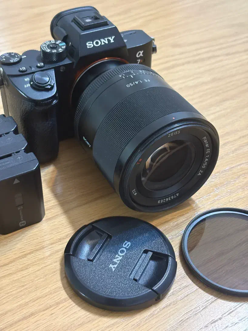 دوربین سونی آلفا a7r3 به همراه لنز ۵۰/۱.۴ زایس|دوربین عکاسی و فیلمبرداری|ماکو, |دیوار