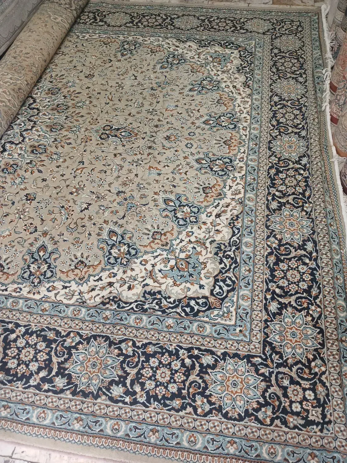 فرش ۱۲متری ماشینی سالم بدون ایراد|فرش|تهران, اسفندیاری|دیوار