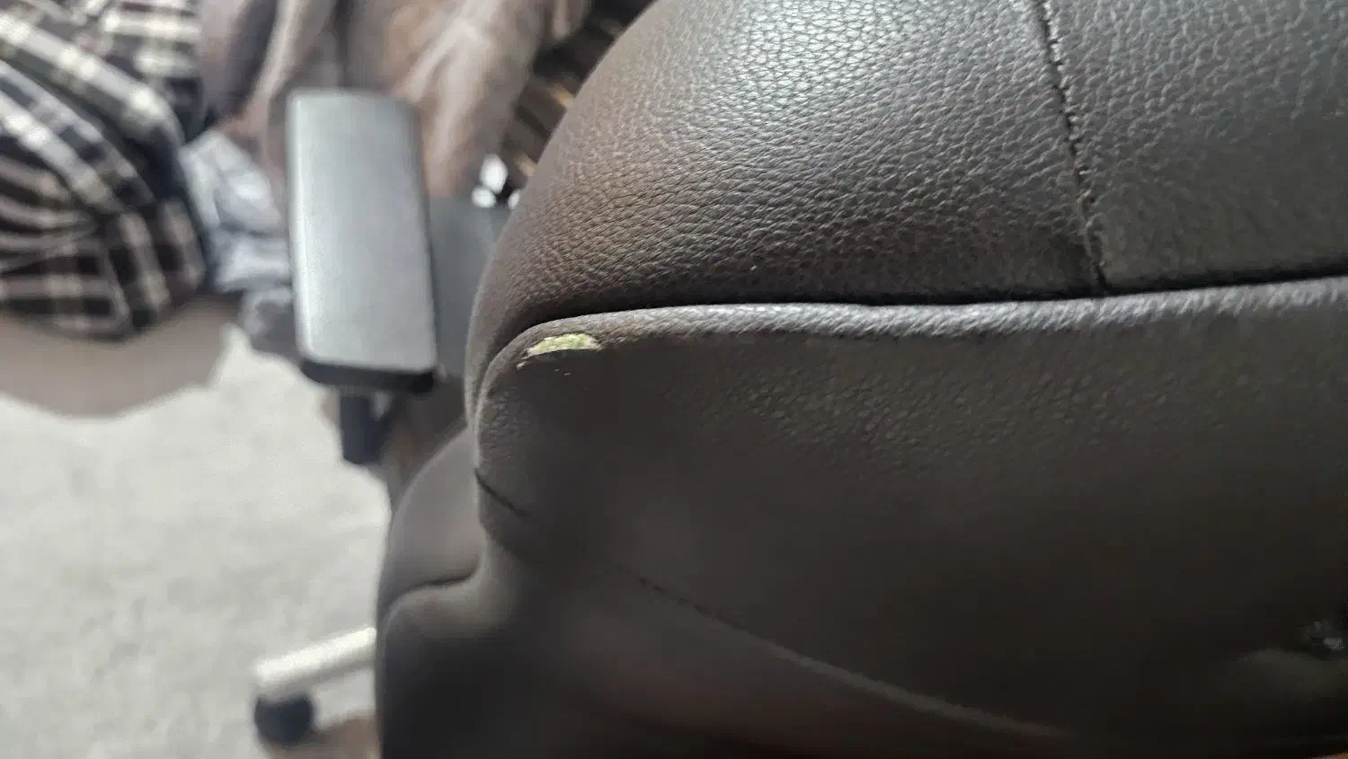 صندلی گیمینگ|میز تحریر و کامپیوتر|شیراز, فرهنگ شهر|دیوار