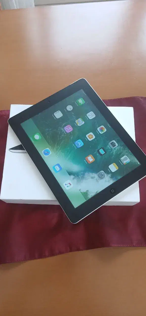 Ipad 4  فروش خیلی تمیز|تبلت|رشت, سعدی (تختی)|دیوار