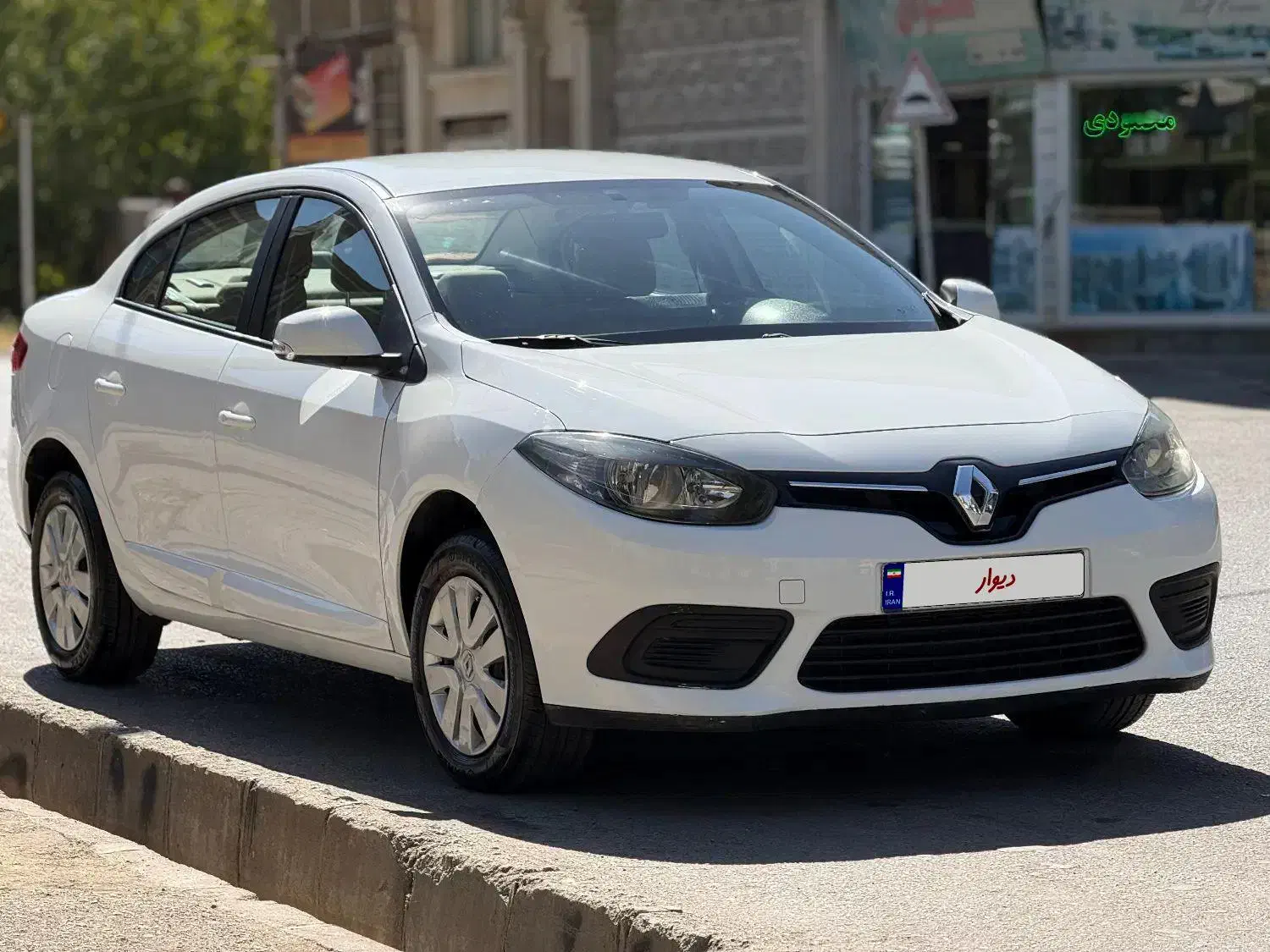 رنو فلوئنس مدل ۲۰۱۵ وارداتی|خودرو سواری و وانت|کرمانشاه, |دیوار