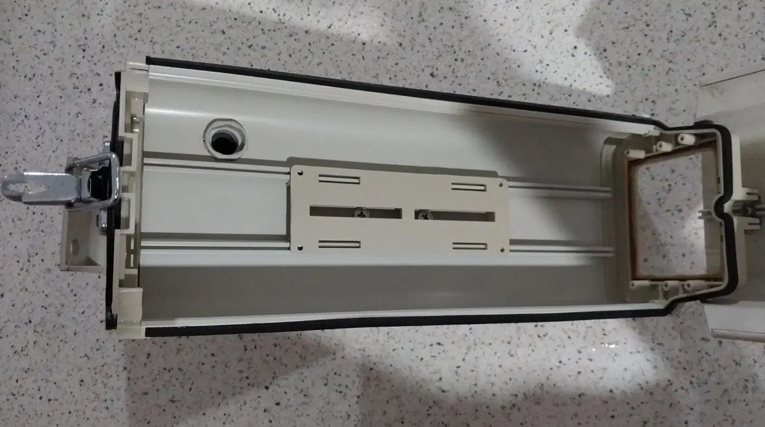 کاور صندوقی دوربین مدار بسته کار کرده|دوربین مداربسته|چهارباغ, |دیوار