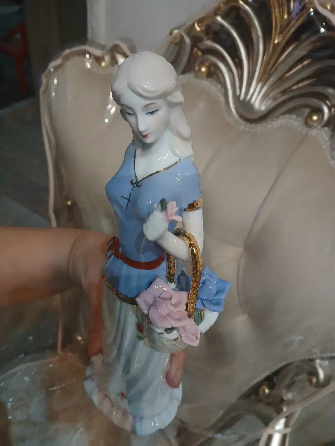 مجسمه چینی دختر سبد به دست|مجسمه، تندیس، ماکت|رباطکریم, شترخوار|دیوار