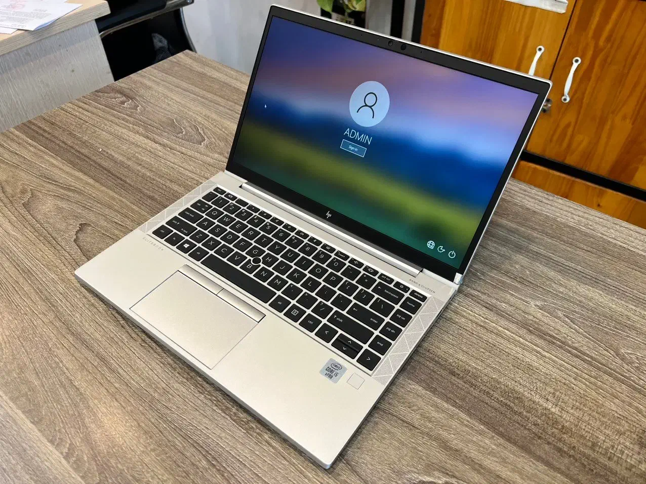 I7  با صفحه  FHD lenovo T580|رایانه همراه|کرمانشاه, |دیوار