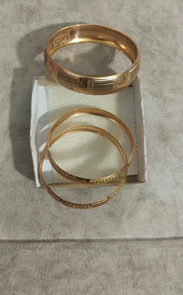 النگو طلا|جواهرات|شیروان (خراسان), |دیوار