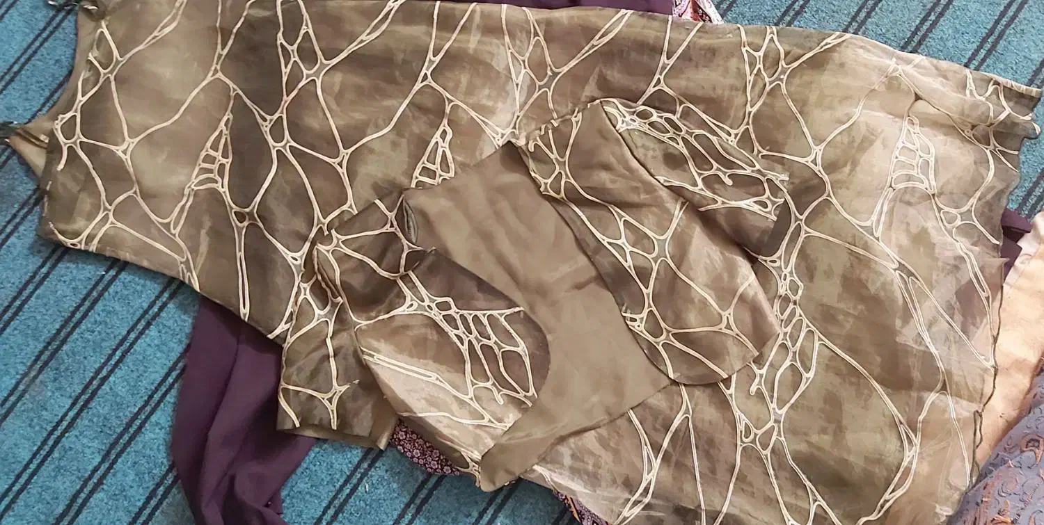 چن عدد مانتو لباس نو دونه ۶۰ت ۵ متر نوار پرده ۶۰|لباس|کرمان, |دیوار