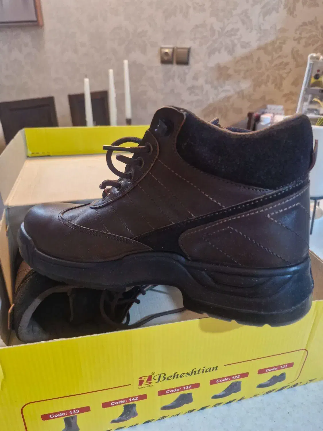 کفش ایمنی بهشتیان|کیف، کفش، کمربند|اصفهان, بختیاردشت (شهرک پرتو)|دیوار