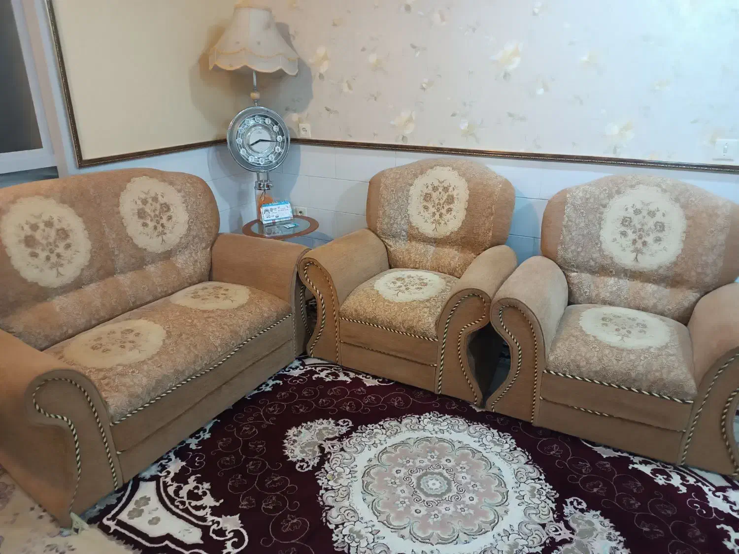 مبل هفت نفره کاملا سالم|مبلمان خانگی و میز عسلی|بافق, |دیوار