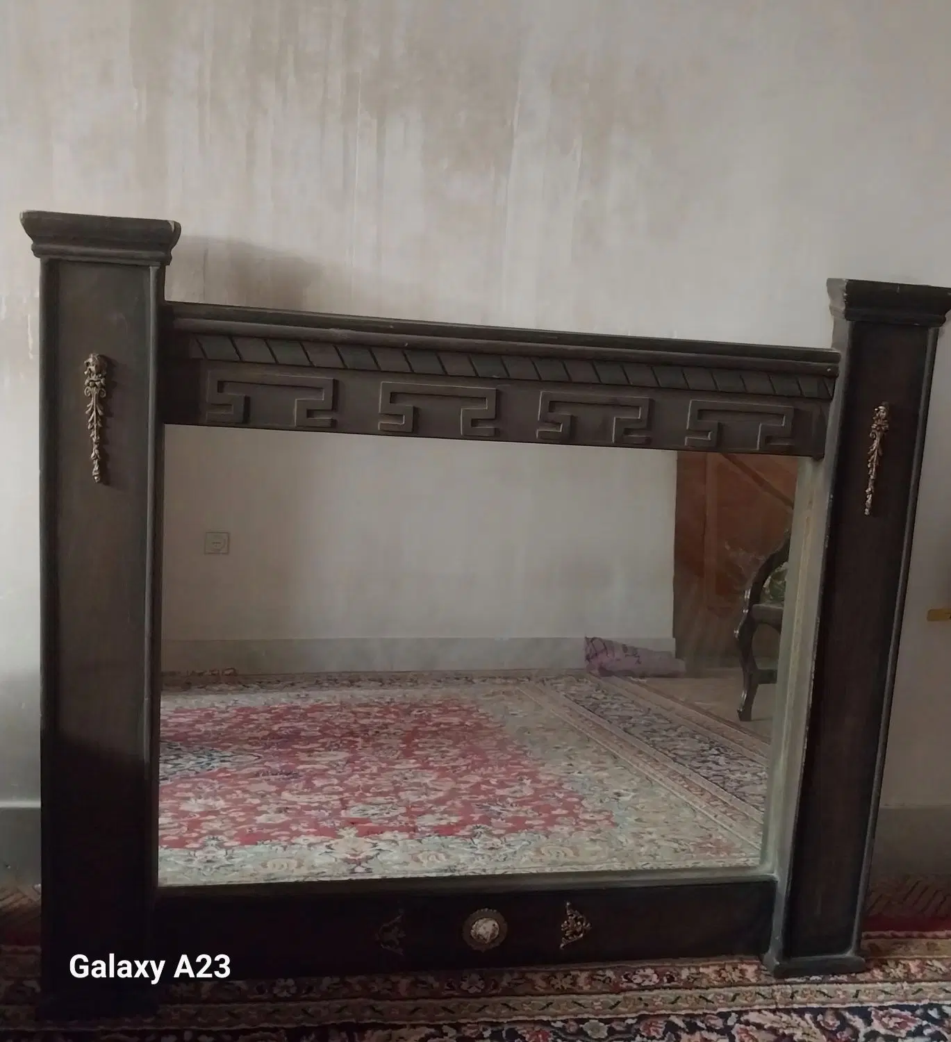 آینه|آینه|خمینیشهر, |دیوار