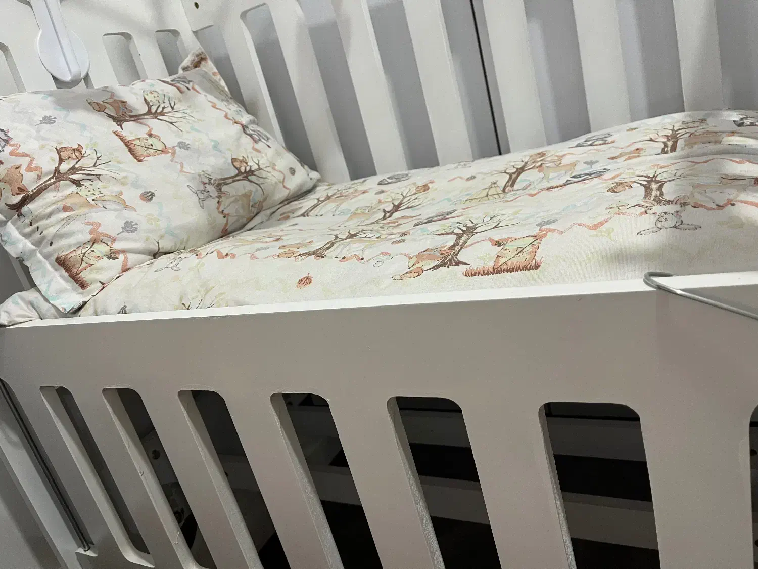 تخت و گهواره نوزاد|تخت و صندلی بچه|بناب, |دیوار