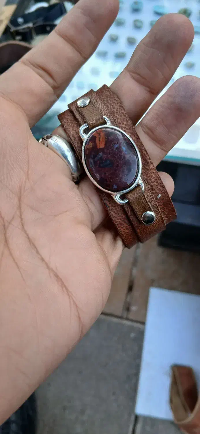 دسبند عقیق|جواهرات|نیشابور, خیام|دیوار