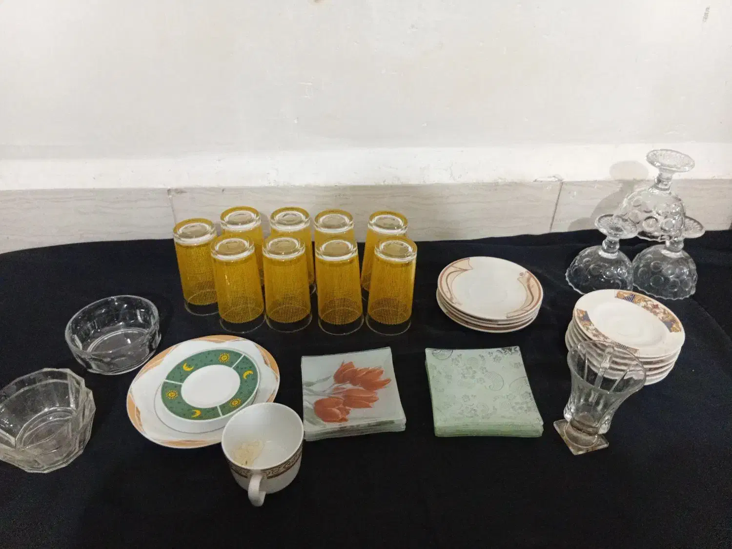 لیوان و نعلبکی بزرگ|ظروف سرو و پذیرایی|سوسنگرد, |دیوار