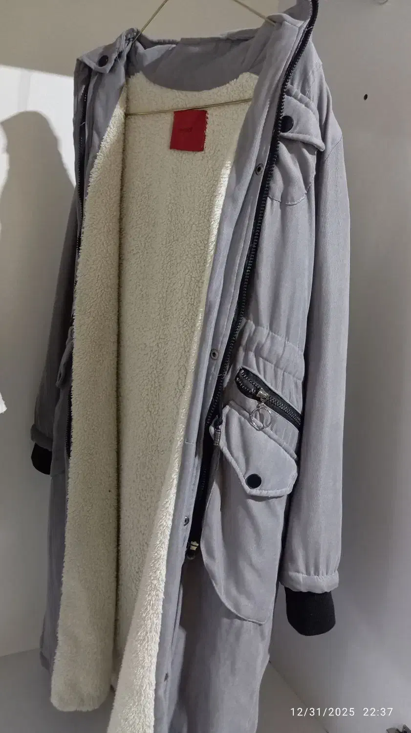 پالتو|لباس|کرمان, |دیوار