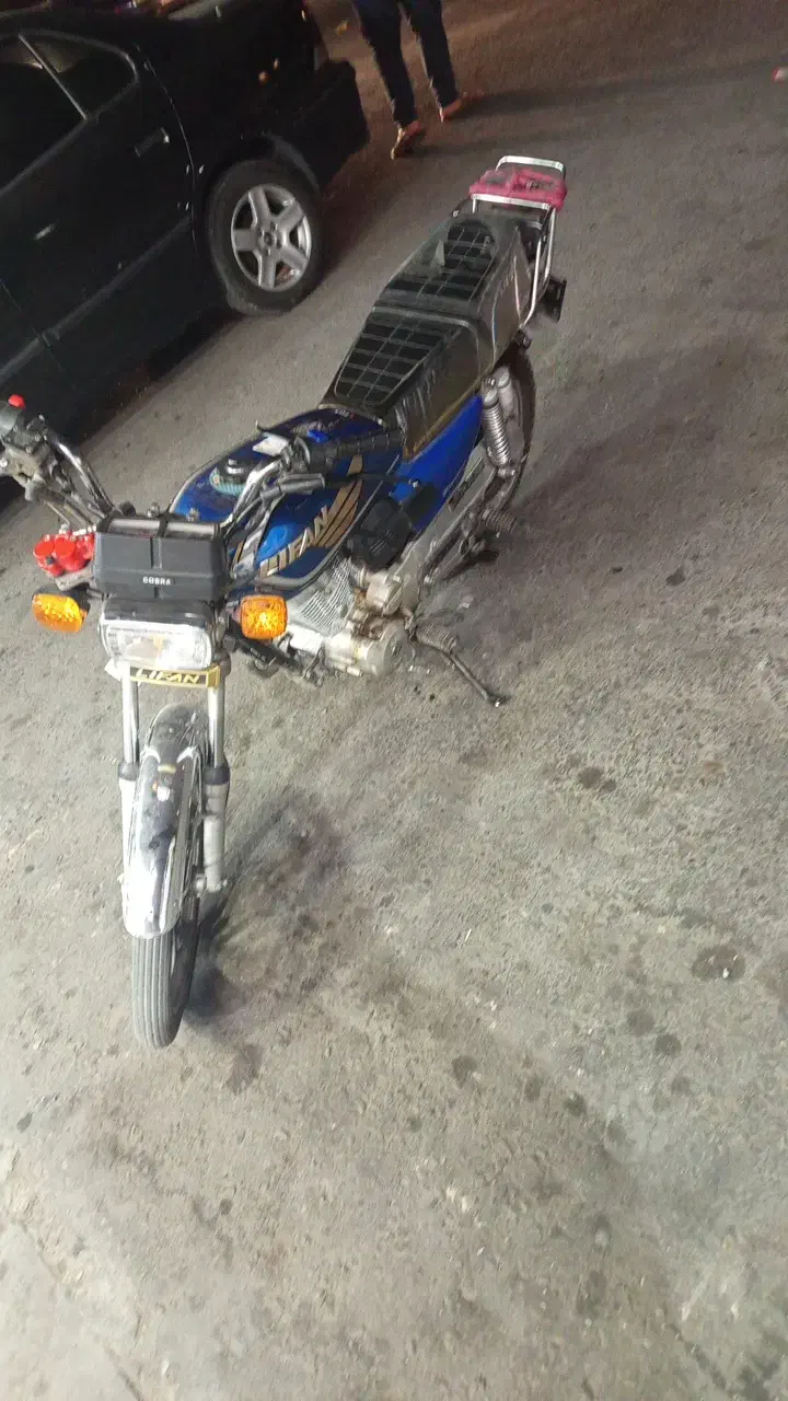 موتور|موتورسیکلت|دورود, |دیوار