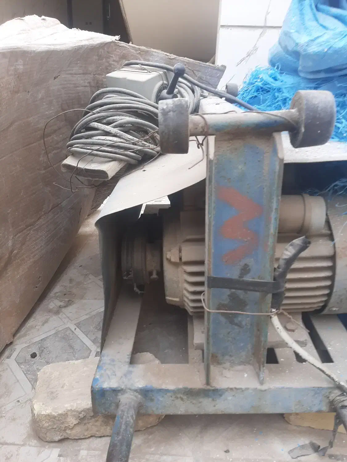 بالا بر|مصالح و تجهیزات ساختمان|برخوار, |دیوار