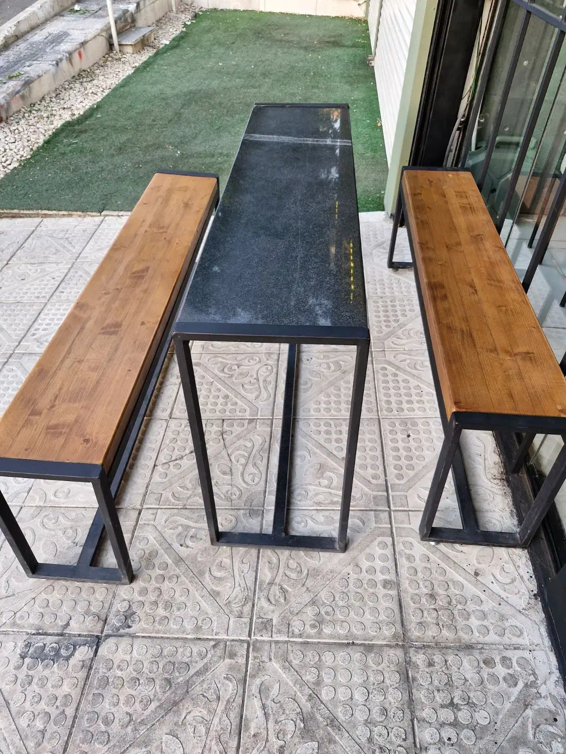 ۲ عدد نیمکت همراه با ۱ عدد میز مناسب غذا خوری|میز و صندلی غذاخوری|سنندج, |دیوار