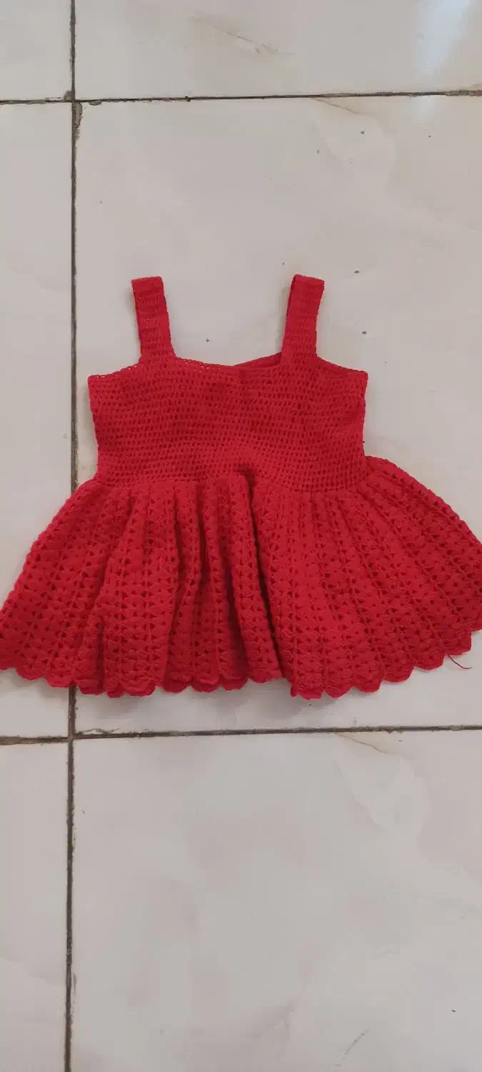 تعدادی لباس|لباس|مشکین‌دشت, |دیوار