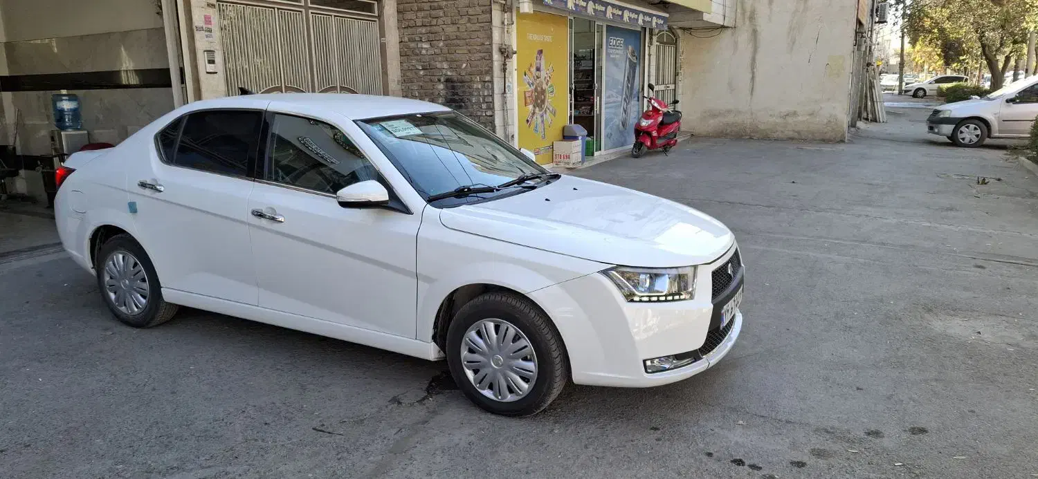 دنا پلاس 5 دنده 404 خشک|خودرو سواری و وانت|اراک, |دیوار