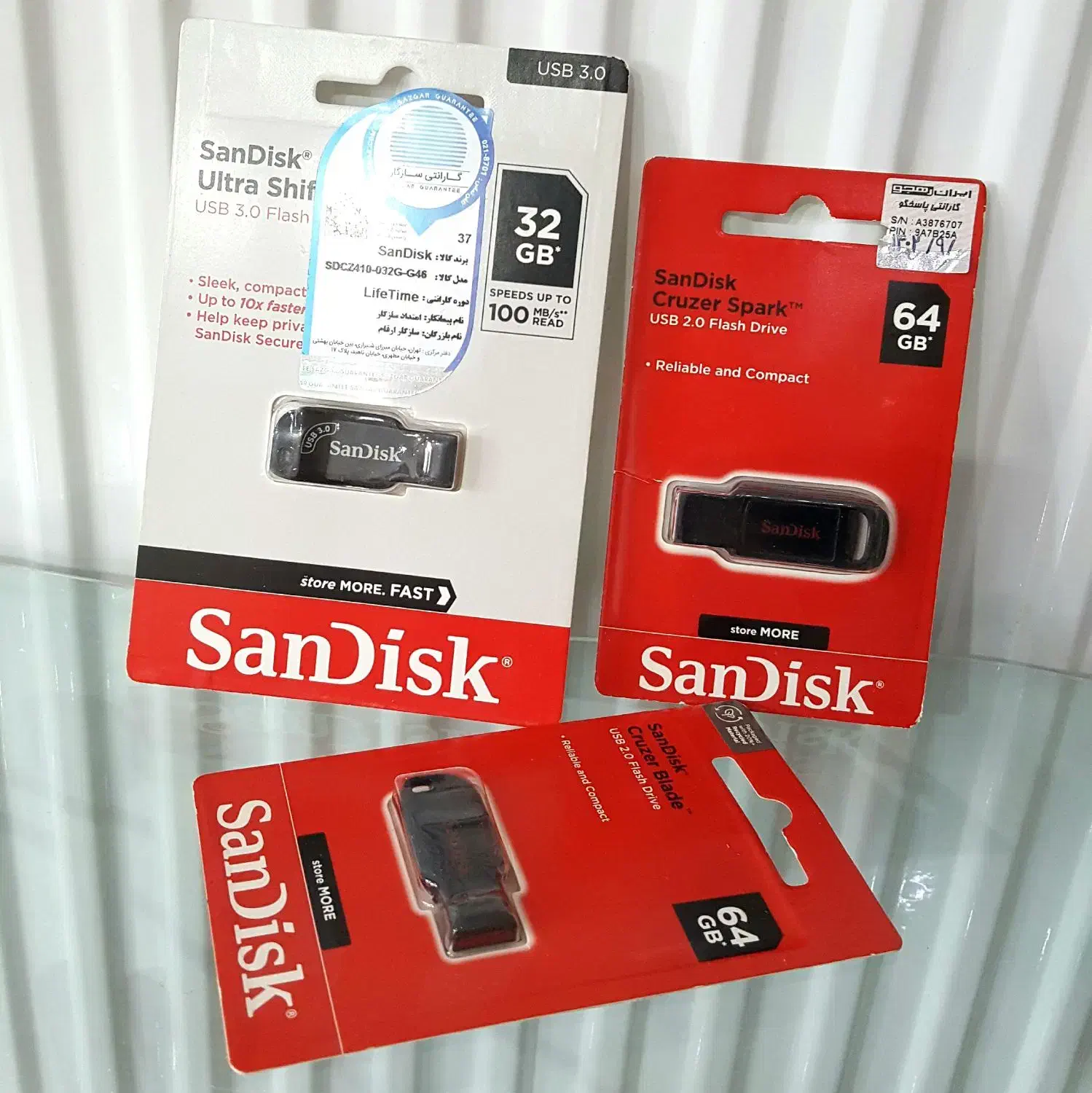 فلش یو اس بی سندیسک ۶۴ و ۳۲ گیگ sandisk|قطعات و لوازم جانبی رایانه|کرج, شهرک بهارستان|دیوار