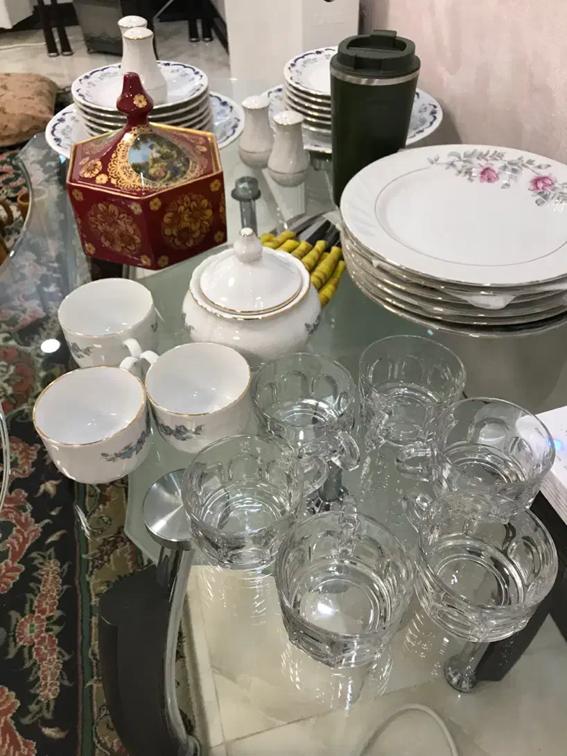 تعدادی ظروف منزل نونو|ظروف سرو و پذیرایی|شیراز, دشت چنار|دیوار