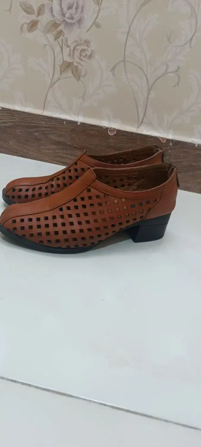 دو جفت کفش|کیف، کفش، کمربند|قرچک, شهرک طلائیه|دیوار