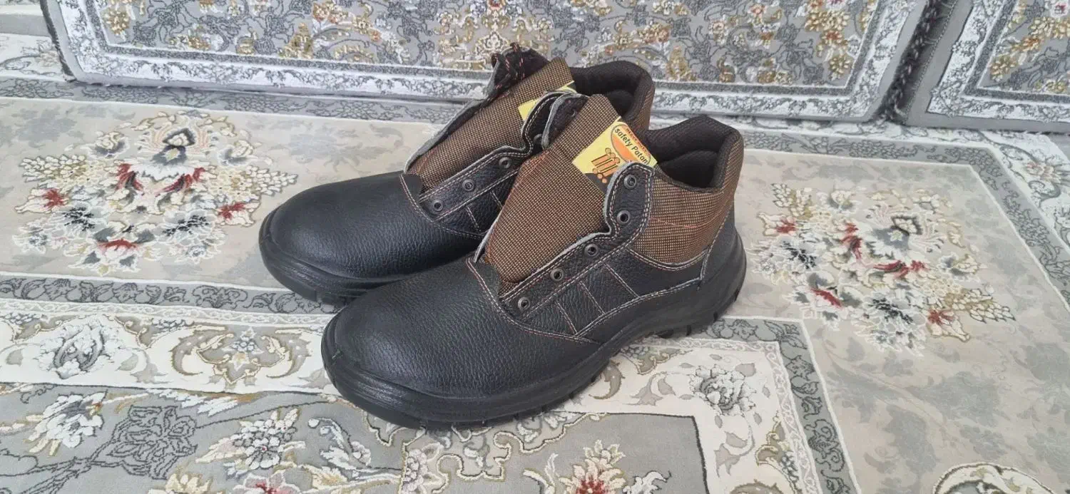 کفش کار نو سایز ۴۵ یا ۴۴|کیف، کفش، کمربند|زنجان, |دیوار