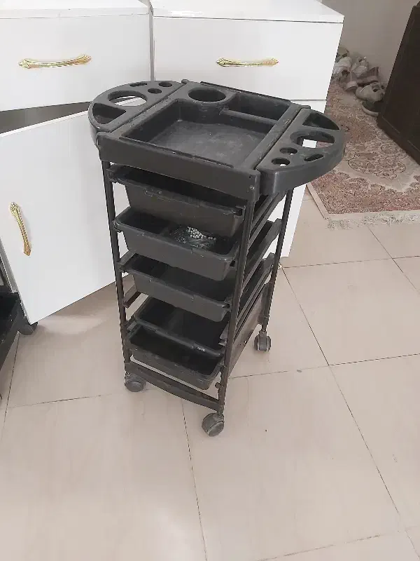 ترولی|آرایشگاه و سالن‌های زیبایی|مشهد, اقبال|دیوار