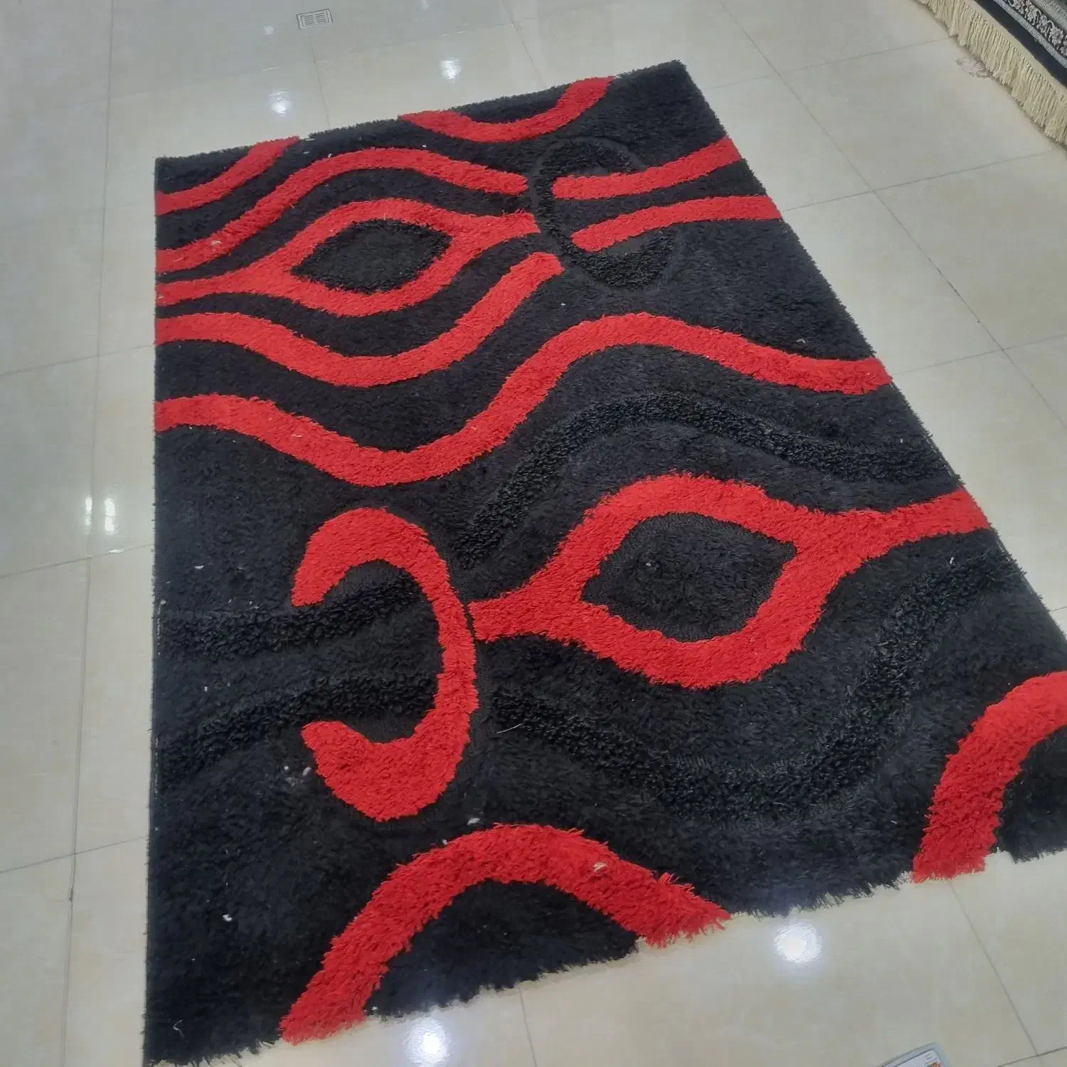 تعدادی فرش.۴متری کارکرده|فرش|محمدشهر, همایون ویلا|دیوار