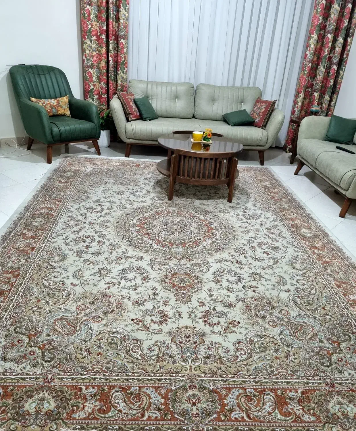 دو تخته فرش ۹ متری شونهر و یک تخته ۱*۱/۵ شسته شده|فرش|اندیشه, اندیشه فاز ۴|دیوار