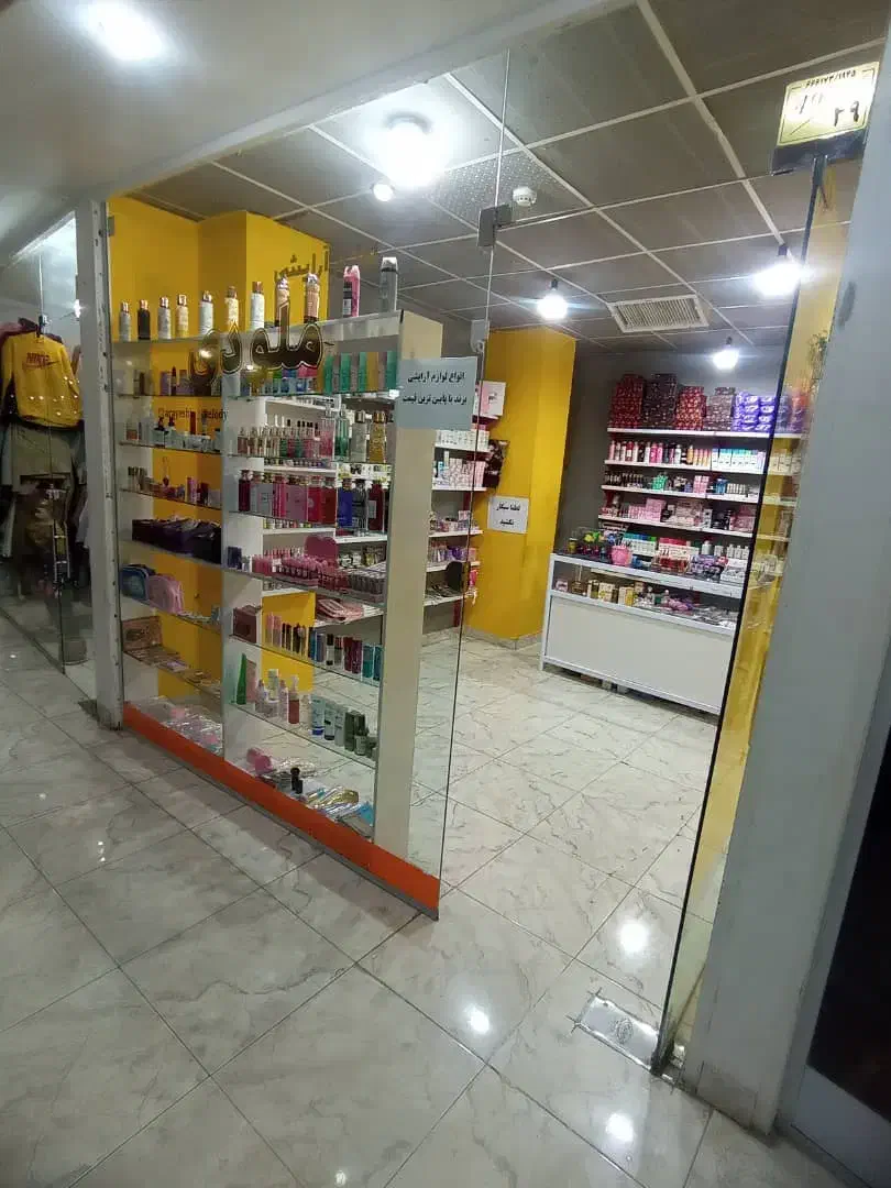 مغازه فروشی پاساژ هستی|فروش مغازه و غرفه|قروه, |دیوار