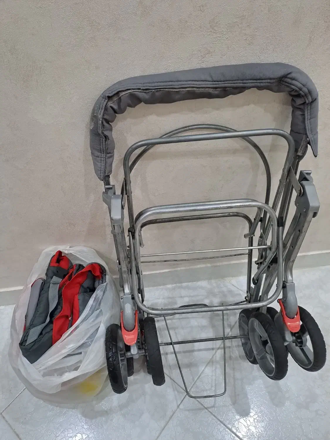 کالسکه تاب و روروک بچه و میله ی بارفیکس|اسباب و اثاث بچه|تبریز, |دیوار