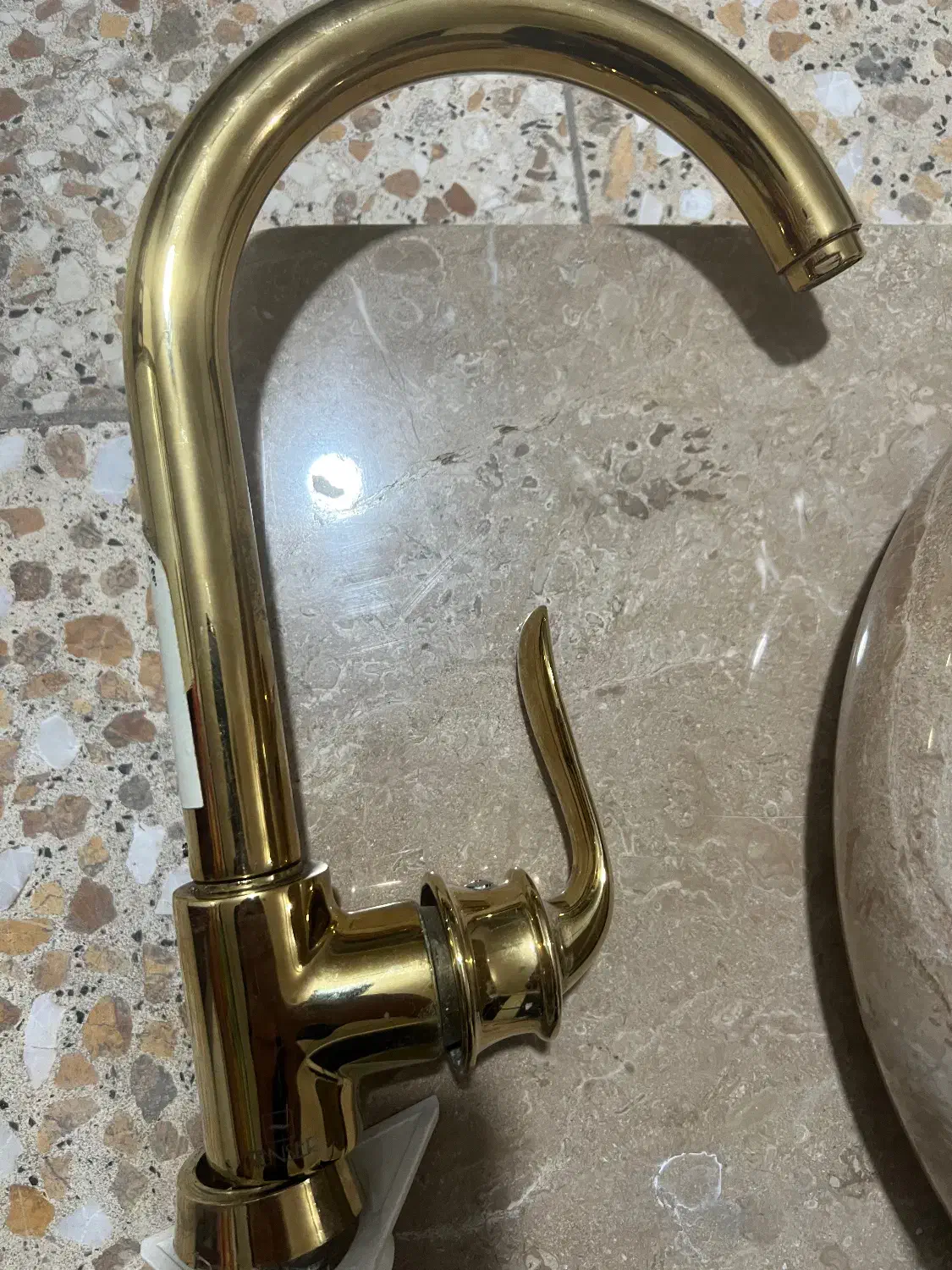 روشویی تمام سنگ جنس درجه یک باشیرخارجی|لوازم سرویس بهداشتی|شاهدشهر, |دیوار