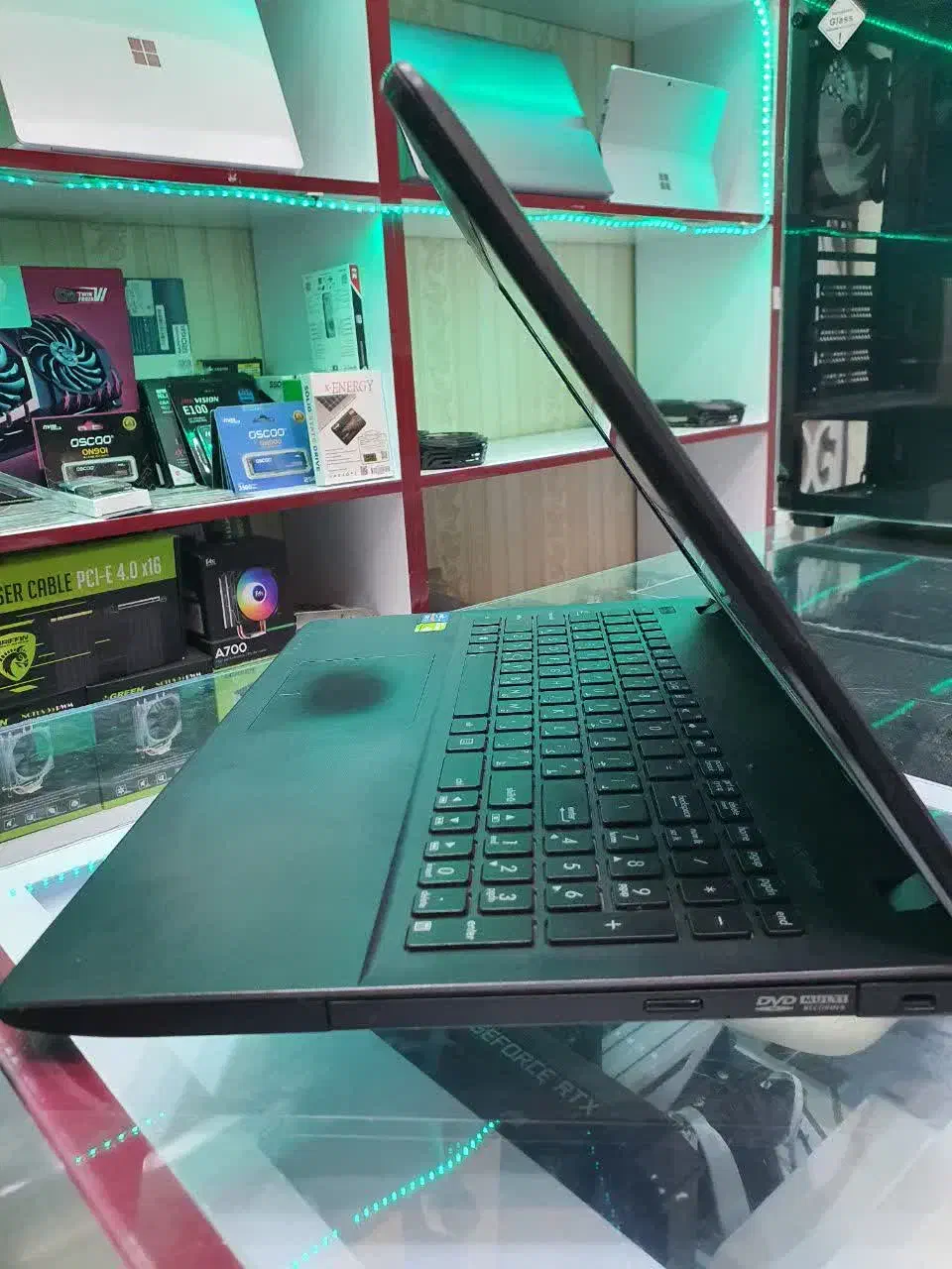 لپ تاپ|رایانه همراه|بروجرد, |دیوار