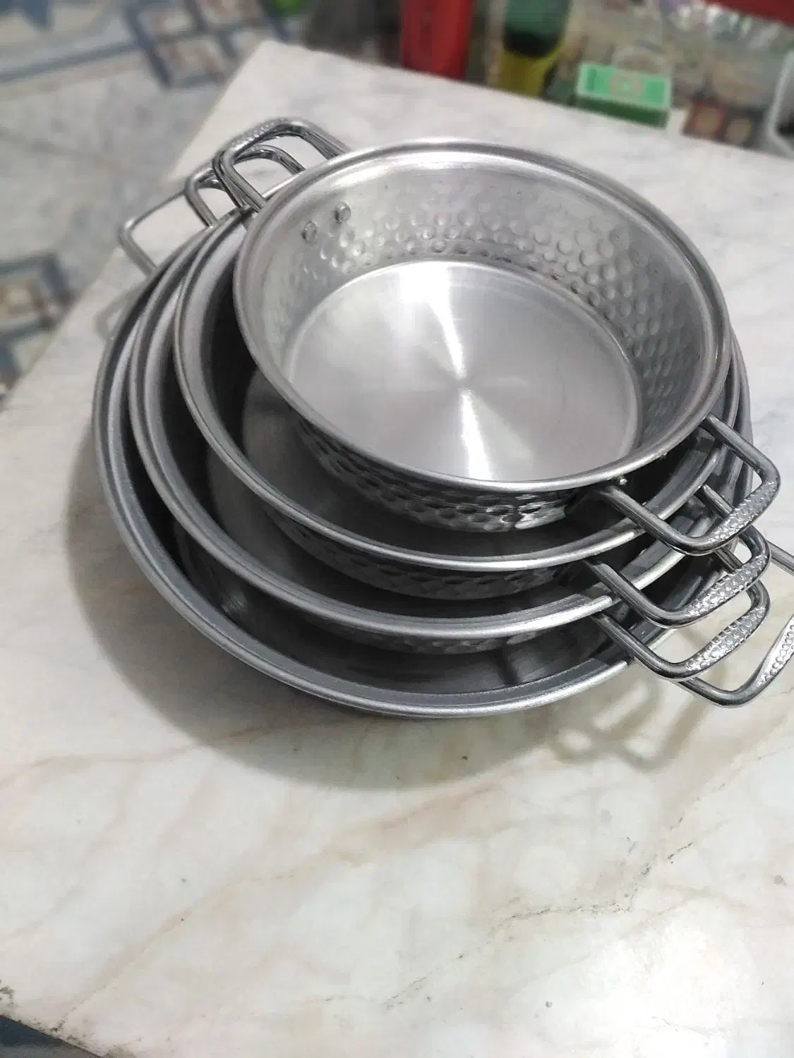 تابه|ظروف پخت‌وپز|کاشان, باغ ماجد|دیوار