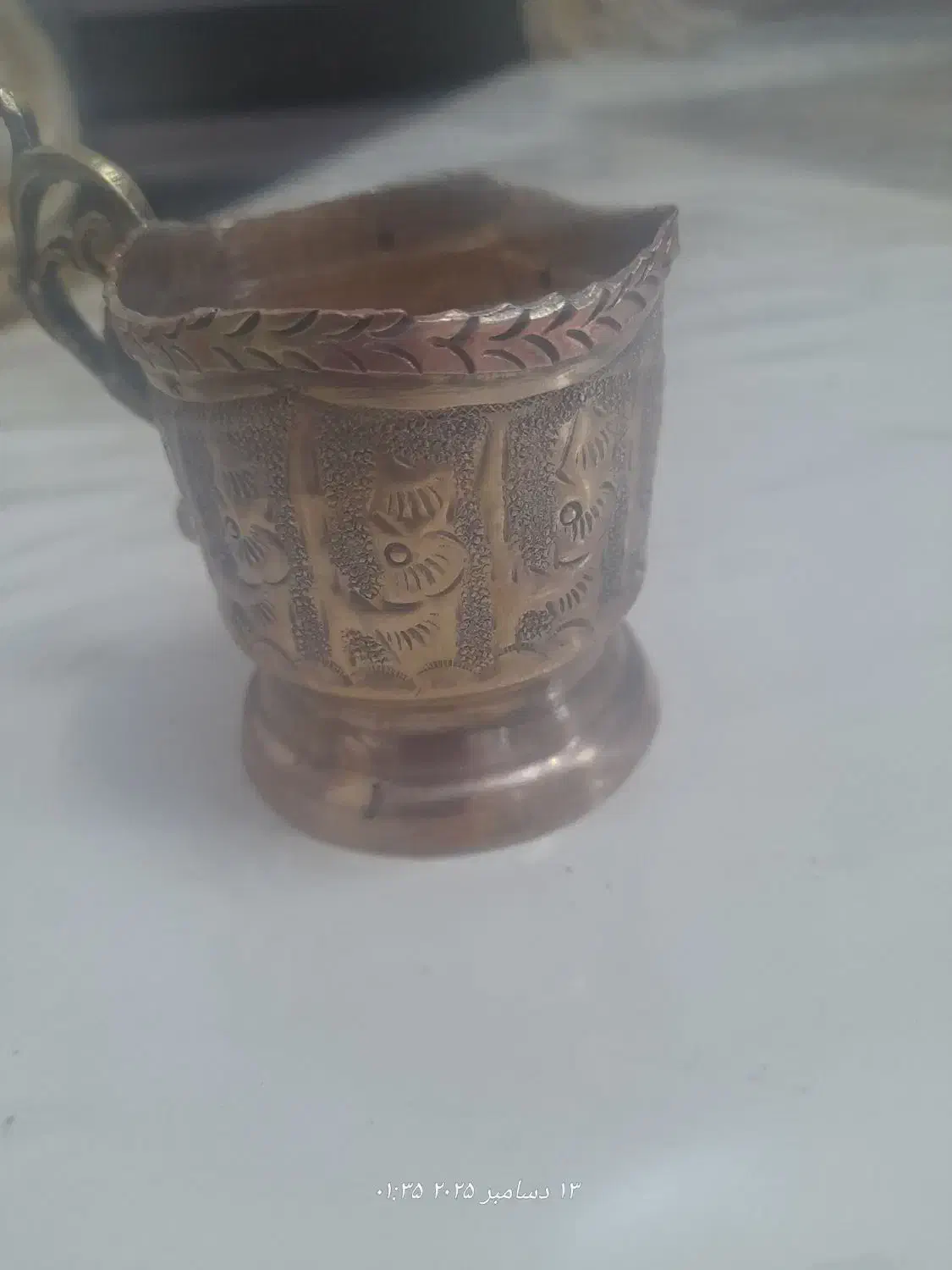 فنجان ترکیبی از مسو برنج ودیوار کوب|کلکسیون اشیاء عتیقه|نیشابور, ۲۲ بهمن|دیوار