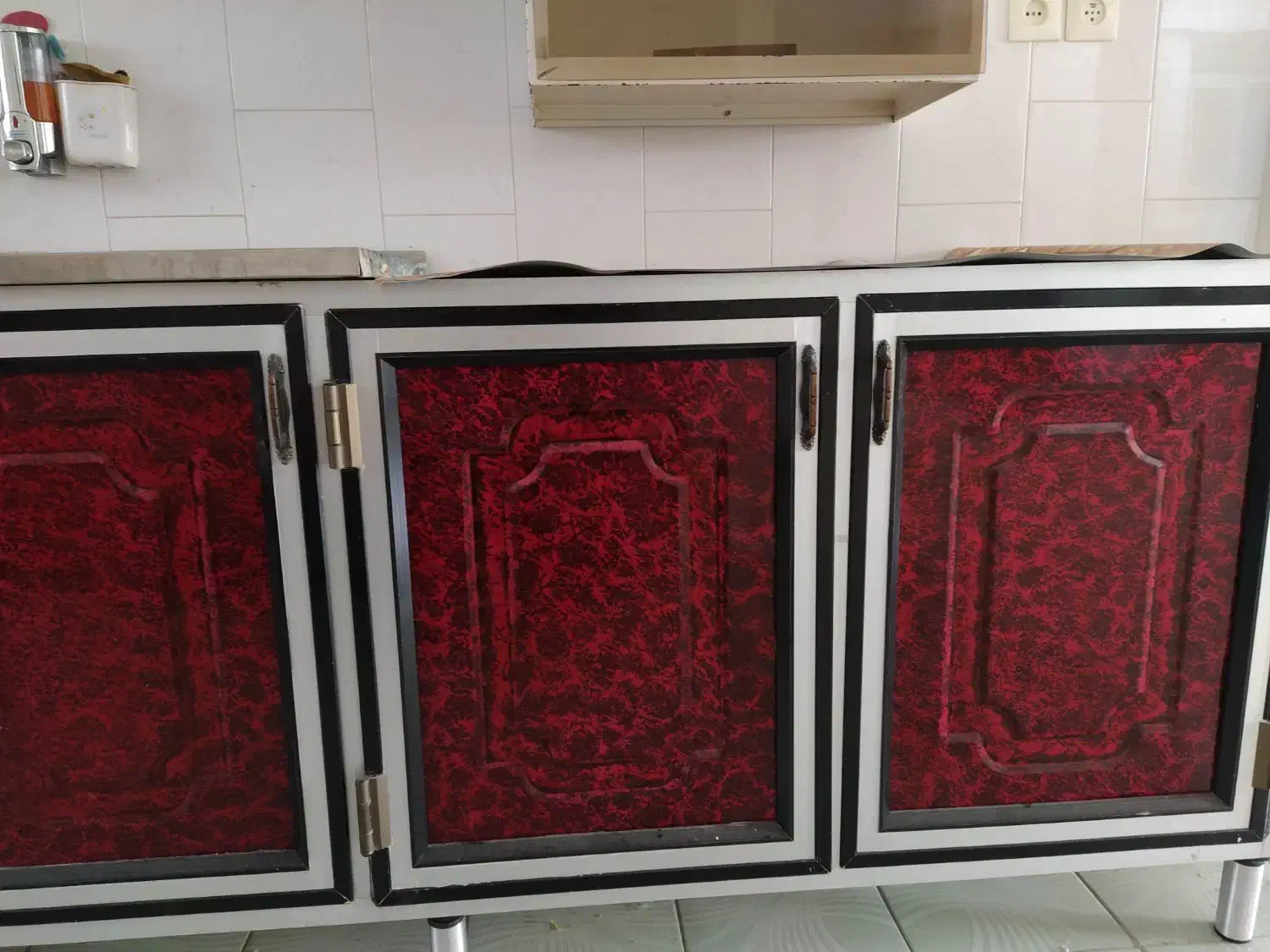 کابینت آلومینیومی آشپزخانه سینک شیر آلات درب چوبی|مصالح و تجهیزات ساختمان|خمینی‌شهر, |دیوار